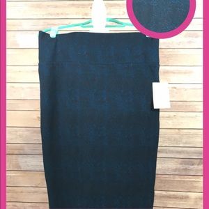 LuLaRoe Cassie L NWT